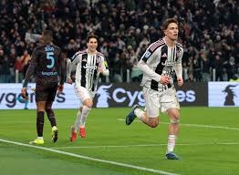 官方：曼城20岁边锋埃米利奥-劳伦斯租借加盟英甲卢顿