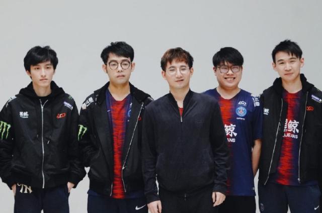 河南队的外 河南队的外